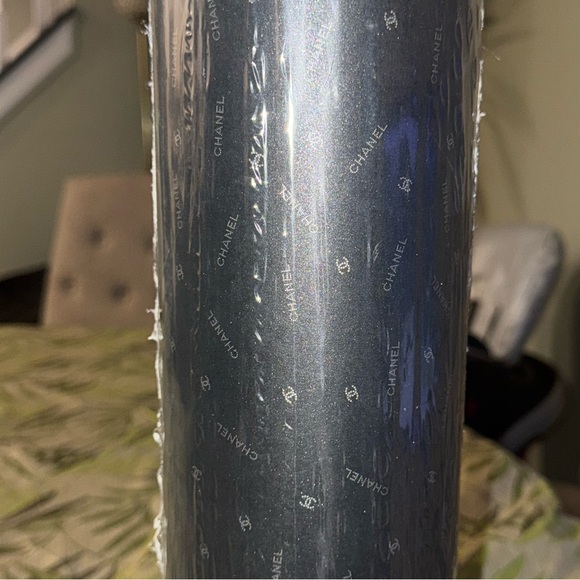 Authentic unopened Chanel wrapping paper 🎁 - Picture 5 of 8